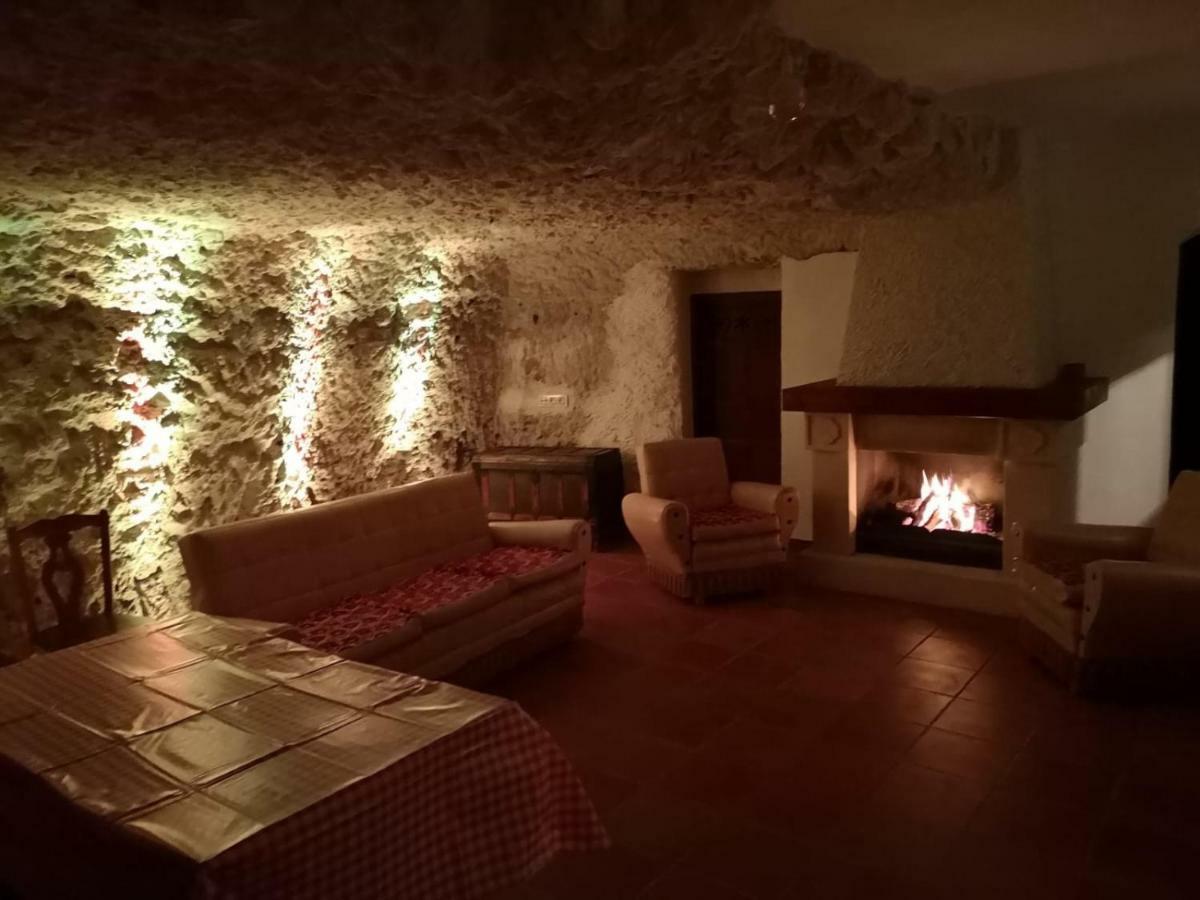 הוילה אלקלה דל חוקאר Cueva De La Abuela Maria מראה חיצוני תמונה